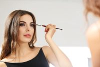 Rahasia Makeup Tahan Lama 12 Jam ala MUA Selebriti! No Touch-Up!